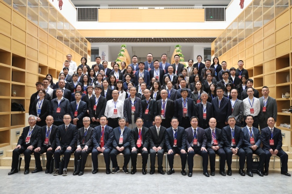 杏彩体育_杏彩(中国)2025年教职工代表大会胜利召开